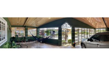 SE VENDE HERMOSA CASA EN PRADERAS DEL CAMPO CHORRERA