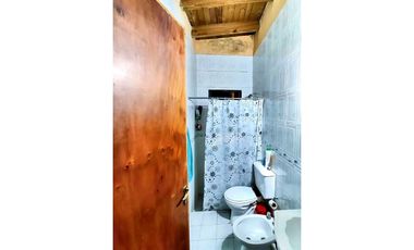 VENTA DE HERMOSA CASA BARRIO TITARELLI- LOS CAMPAMENTOS,  RIVADAVIA