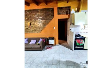 VENTA DE HERMOSA CASA BARRIO TITARELLI- LOS CAMPAMENTOS,  RIVADAVIA