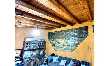 VENTA DE HERMOSA CASA BARRIO TITARELLI- LOS CAMPAMENTOS,  RIVADAVIA