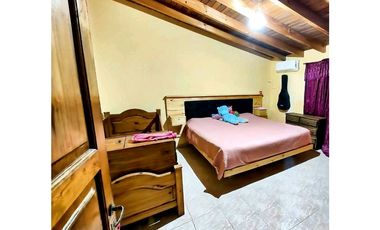 VENTA DE HERMOSA CASA BARRIO TITARELLI- LOS CAMPAMENTOS,  RIVADAVIA