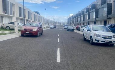 VENDO CASA EN FRACCIONAMIENTO LAS TROJES