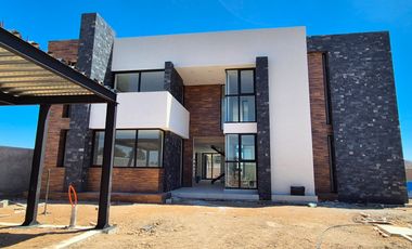 VENTA DE CASA DE LUJO EN QUINTAS ECUESTRES, CIUDAD ECOLÓGICA, HARAS!