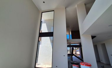 VENTA DE CASA DE LUJO EN QUINTAS ECUESTRES, CIUDAD ECOLÓGICA, HARAS!