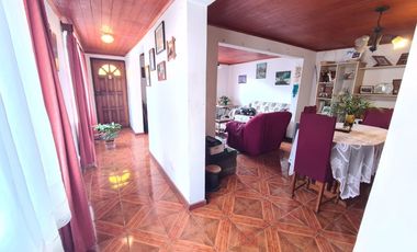 SE VENDE SITIO CON 2 CASAS EN TALCAHUANO, AMPLIO TERRENO.