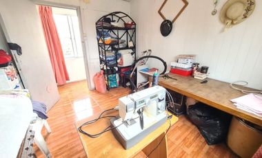 SE VENDE SITIO CON 2 CASAS EN TALCAHUANO, AMPLIO TERRENO.