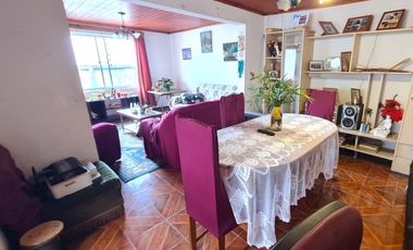 SE VENDE SITIO CON 2 CASAS EN TALCAHUANO, AMPLIO TERRENO.
