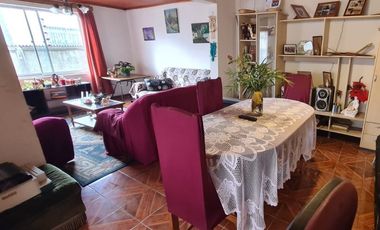SE VENDE SITIO CON 2 CASAS EN TALCAHUANO, AMPLIO TERRENO.