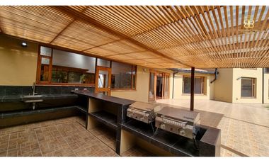SE VENDE CASA EN LA CALERA