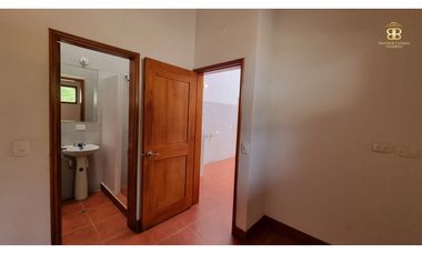 SE VENDE CASA EN LA CALERA