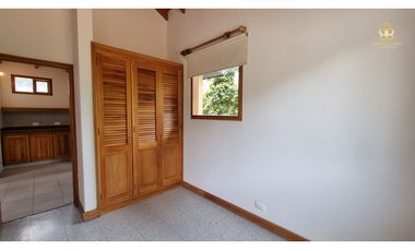 SE VENDE CASA EN LA CALERA
