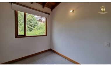 SE VENDE CASA EN LA CALERA