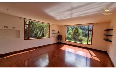 SE VENDE CASA EN LA CALERA