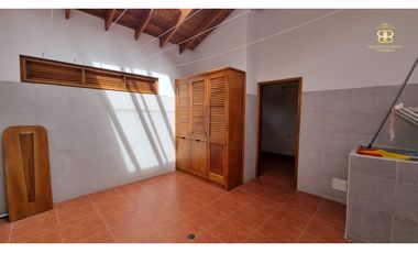 SE VENDE CASA EN LA CALERA