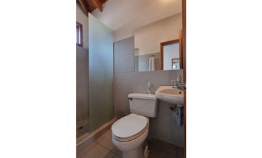 SE VENDE CASA EN LA CALERA