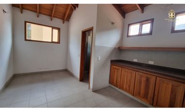 SE VENDE CASA EN LA CALERA
