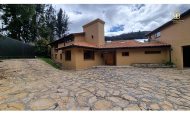 SE VENDE CASA EN LA CALERA