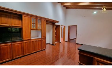 SE VENDE CASA EN LA CALERA