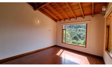 SE VENDE CASA EN LA CALERA