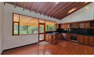 SE VENDE CASA EN LA CALERA