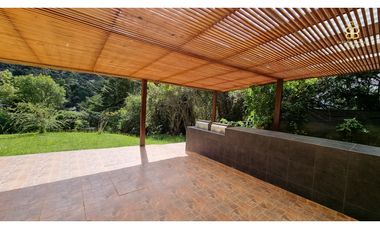 SE VENDE CASA EN LA CALERA