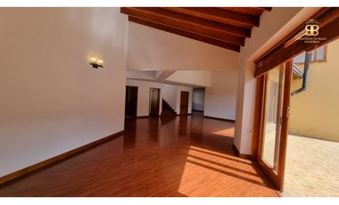 SE VENDE CASA EN LA CALERA