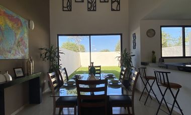 Casa residencial en venta zona de Conkal de 2 recámaras