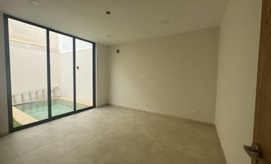 Casa de 4 recámaras en venta en Temozón norte