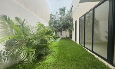 Casa de 4 recámaras en venta en Temozón norte