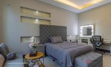 Casa de lujo en venta con elevador Olivos residencial  zona Tec