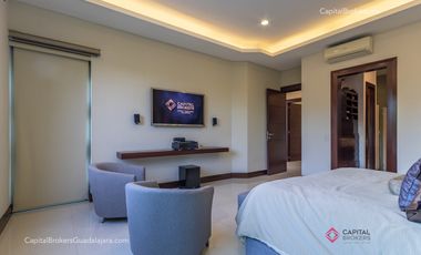 Casa de lujo en venta con elevador Olivos residencial  zona Tec