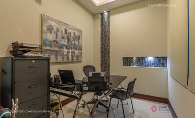 Casa de lujo en venta con elevador Olivos residencial  zona Tec