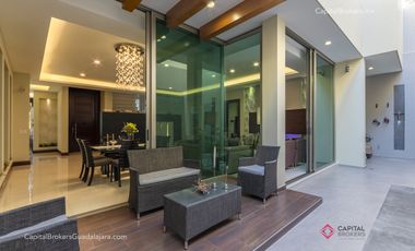 Casa de lujo en venta con elevador Olivos residencial  zona Tec