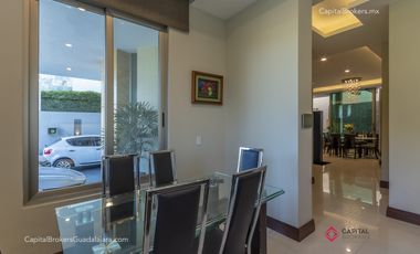 Casa de lujo en venta con elevador Olivos residencial  zona Tec