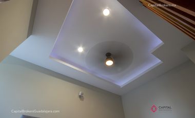 Casa de lujo en venta con elevador Olivos residencial  zona Tec