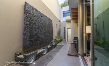 Casa de lujo en venta con elevador Olivos residencial  zona Tec