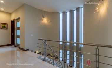 Casa de lujo en venta con elevador Olivos residencial  zona Tec