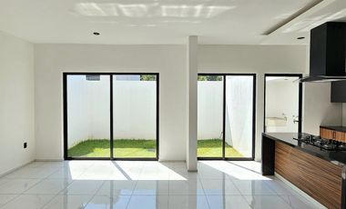 AMPLIA RESIDENCIA DE 3 RECÁMARAS EN ESQUINA EN ZONA NORTE DE COLIMA