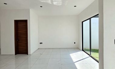 AMPLIA RESIDENCIA DE 3 RECÁMARAS EN ESQUINA EN ZONA NORTE DE COLIMA