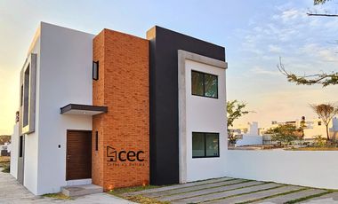 AMPLIA RESIDENCIA DE 3 RECÁMARAS EN ESQUINA EN ZONA NORTE DE COLIMA