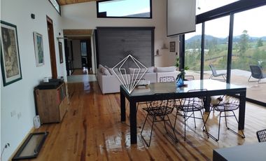 Venta de finca en exclusivo sector de El Retiro