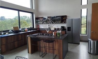 Venta de finca en exclusivo sector de El Retiro