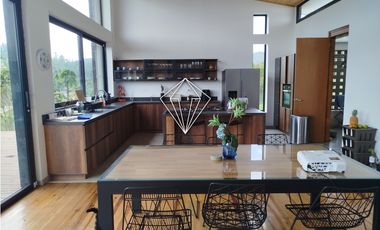 Venta de finca en exclusivo sector de El Retiro