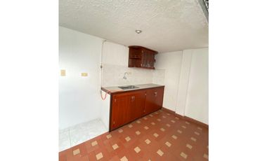 SE ARRIENDA APARTAMENTO EN TERCER PISO BARRIO ENTRE ROS TULU.