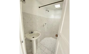 SE ARRIENDA APARTAMENTO EN TERCER PISO BARRIO ENTRE ROS TULU.