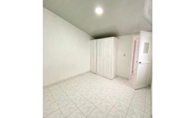 SE ARRIENDA APARTAMENTO EN TERCER PISO BARRIO ENTRE ROS TULU.