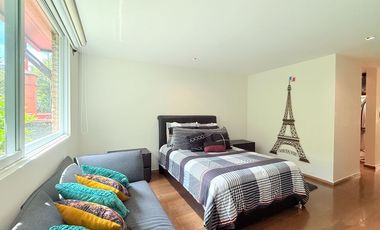 Casa remodelada con terraza y jardín en La  Herradura