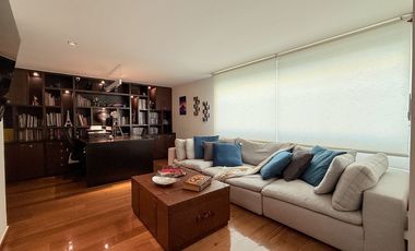 Casa remodelada con terraza y jardín en La  Herradura