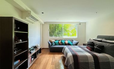 Casa remodelada con terraza y jardín en La  Herradura