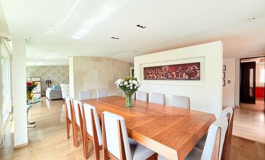 Casa remodelada con terraza y jardín en La  Herradura